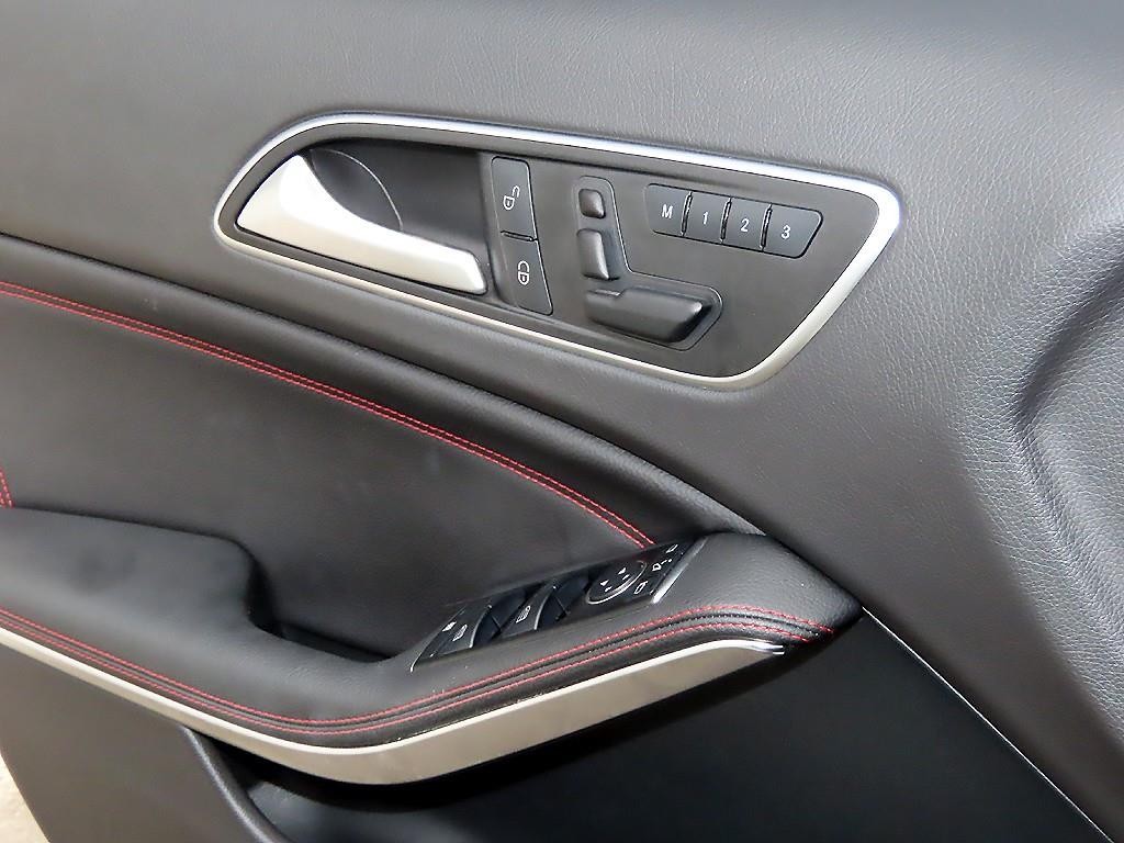 벤츠 A 클래스 A클래스 W176 A45 AMG 4MATIC 이미지 11