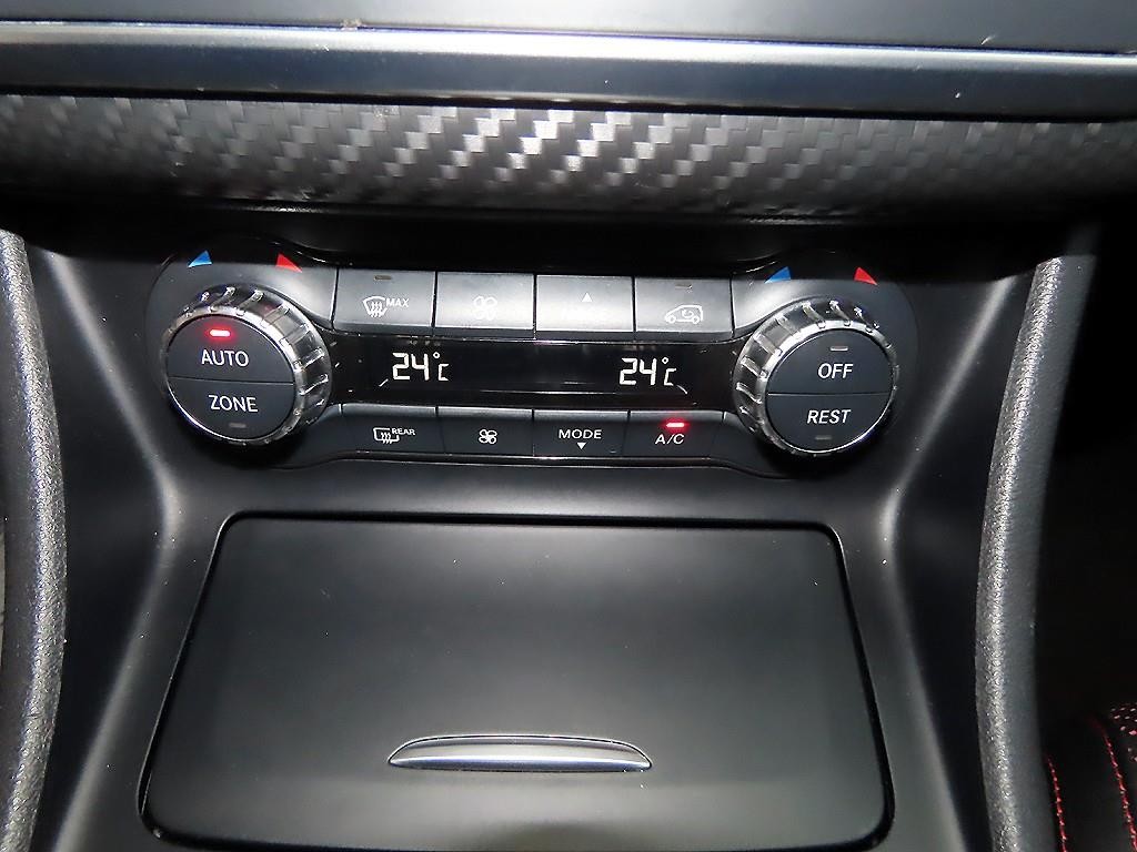 벤츠 A 클래스 A클래스 W176 A45 AMG 4MATIC 이미지 12