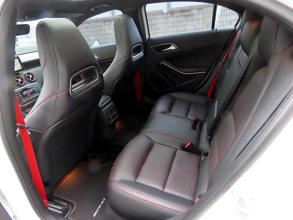 벤츠 A 클래스 A클래스 W176 A45 AMG 4MATIC 이미지 6