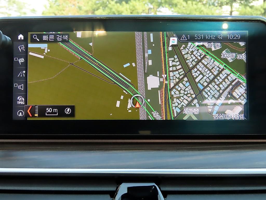 BMW 5시리즈 5시리즈 (G30) 520d M 스포츠 플러스 이미지 13