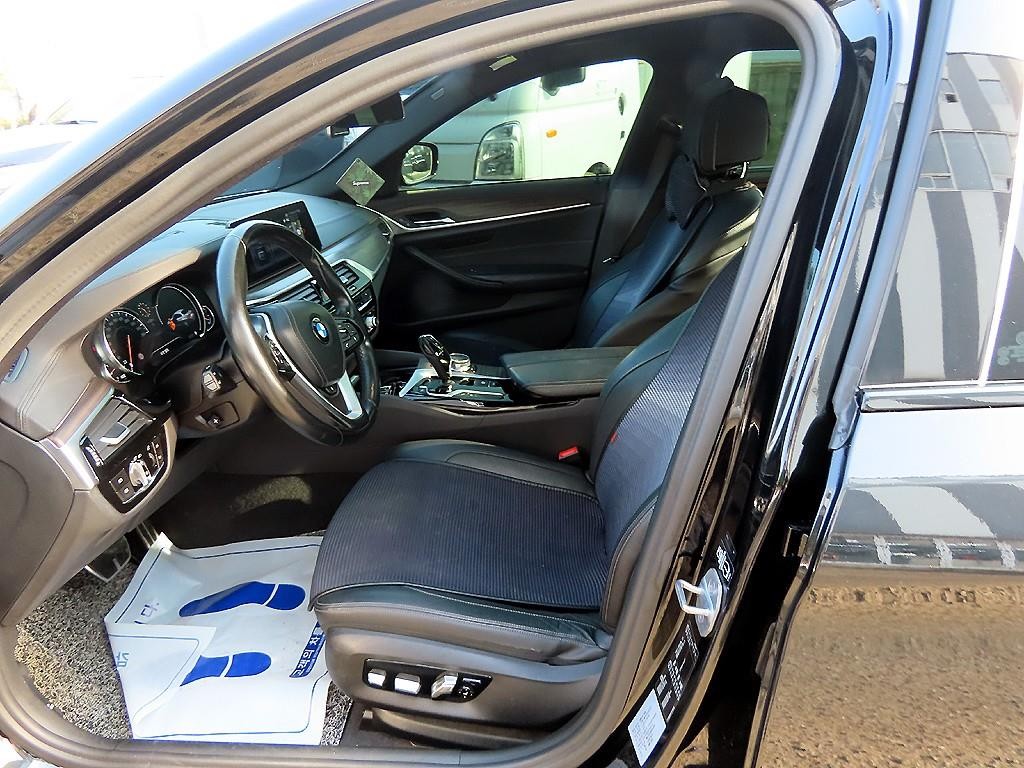 BMW 5시리즈 5시리즈 (G30) 520d M 스포츠 플러스 이미지 5