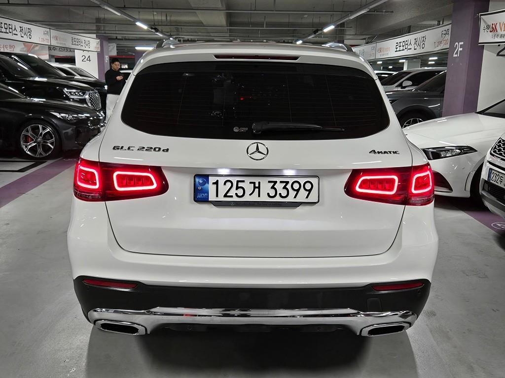 벤츠 GLC 클래스 GLC클래스 X253 GLC 220 d 4MATIC 이미지 4
