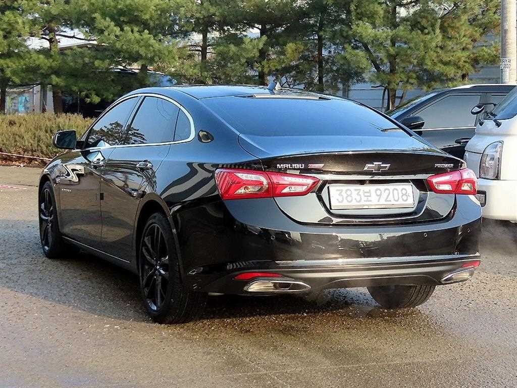 쉐보레 말리부 더뉴말리부 가솔린 2.0 터보 퍼펙트 블랙 이미지 3