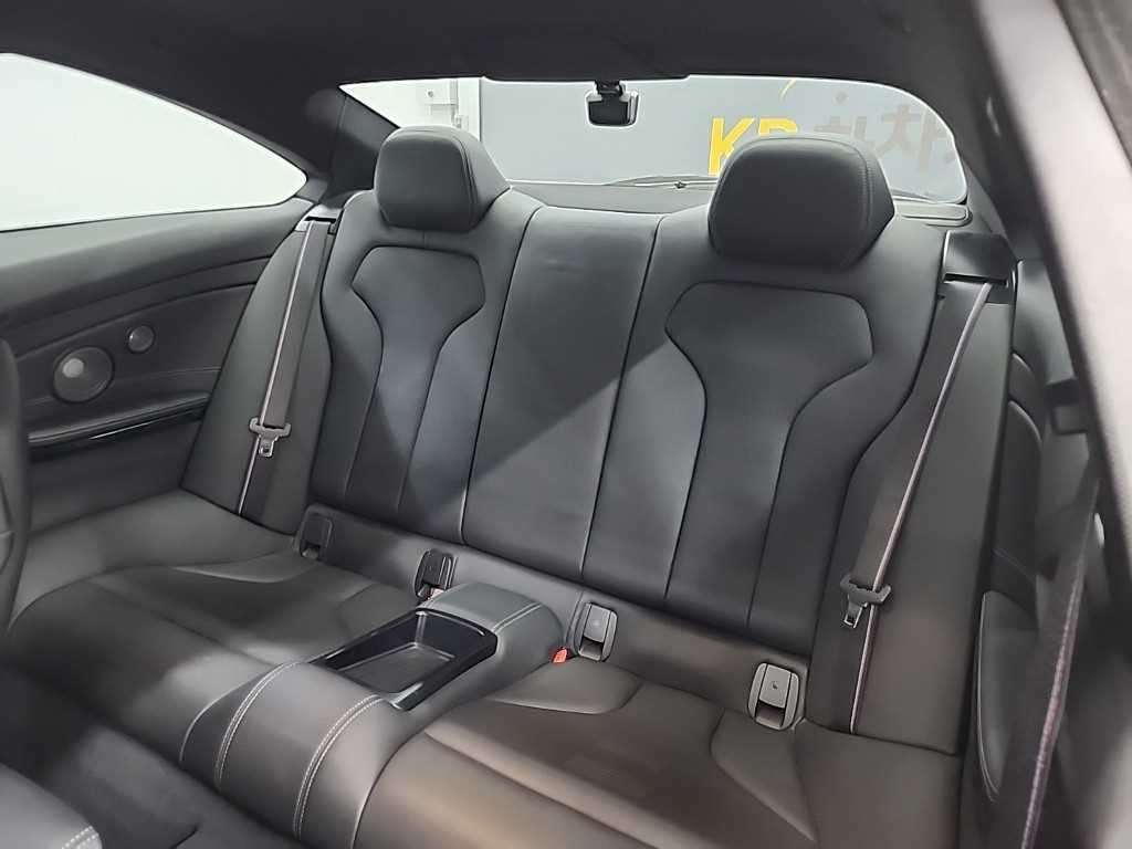 BMW 4시리즈 M4 (F82) 쿠페 컴패티션 이미지 12