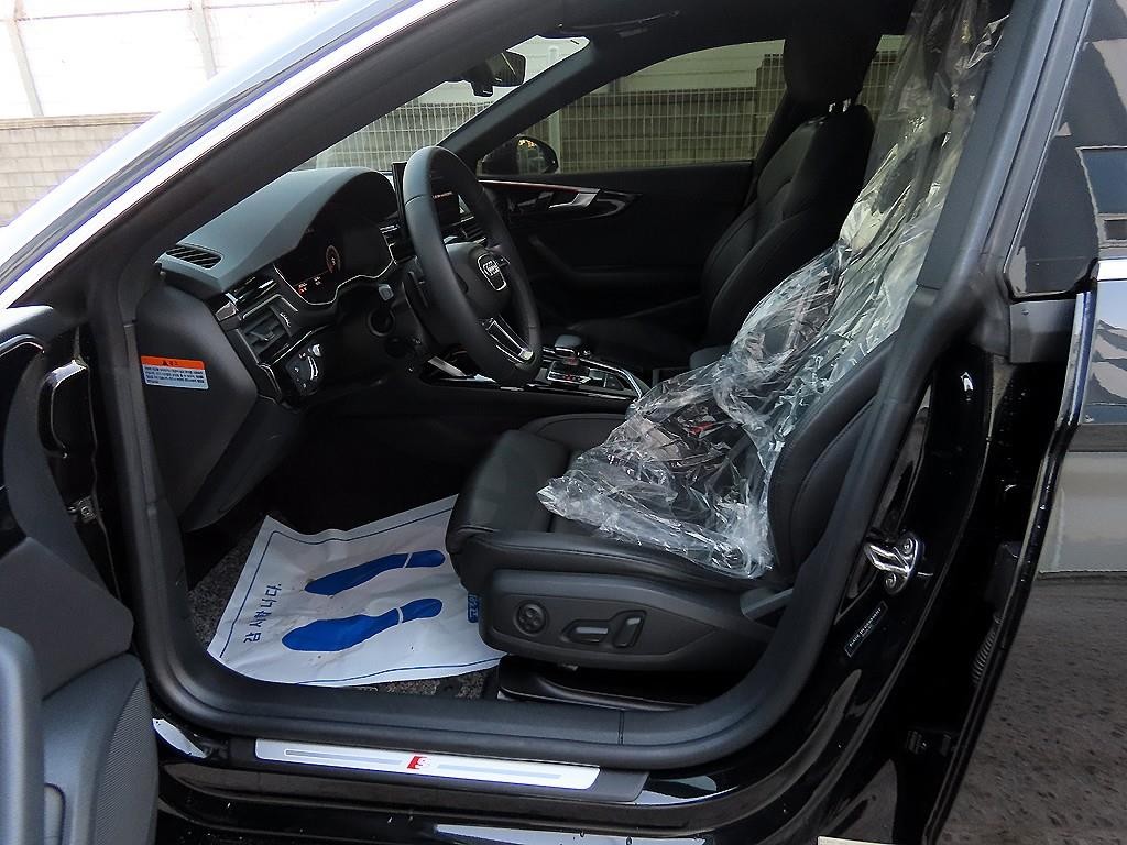 아우디 A5 A5 (F5) 35 TDI 프리미엄 스포트백 이미지 5