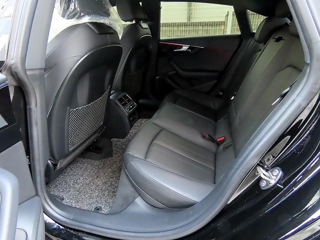 아우디 A5 A5 (F5) 35 TDI 프리미엄 스포트백 이미지 6