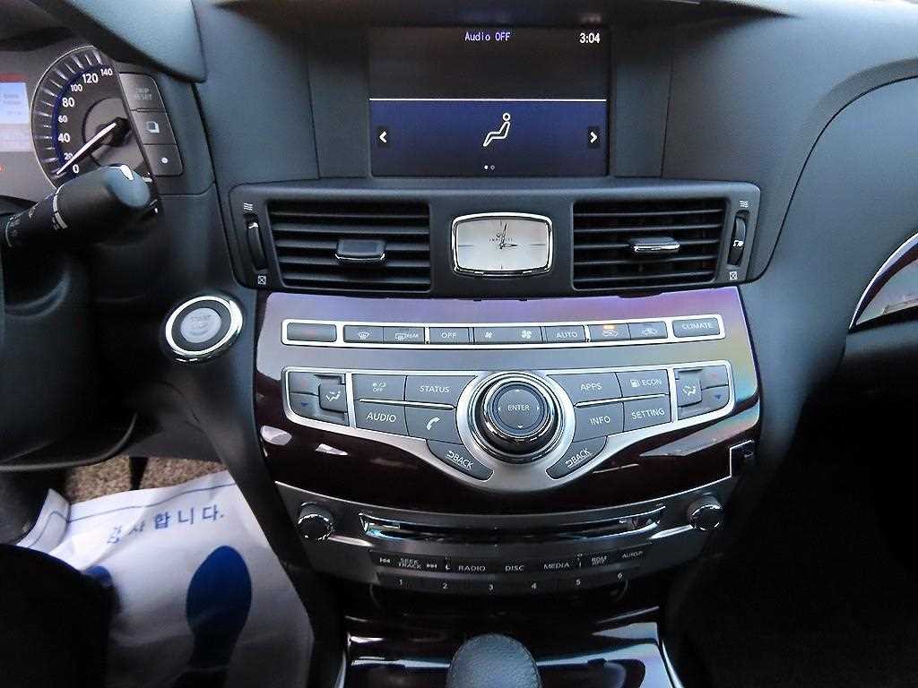 인피니티 Q Q70 3.7스타일 이미지 13