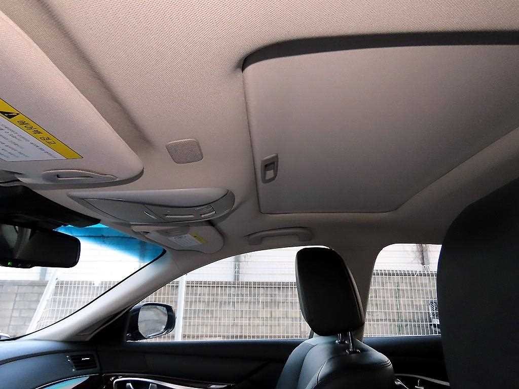 인피니티 Q Q70 3.7스타일 이미지 18