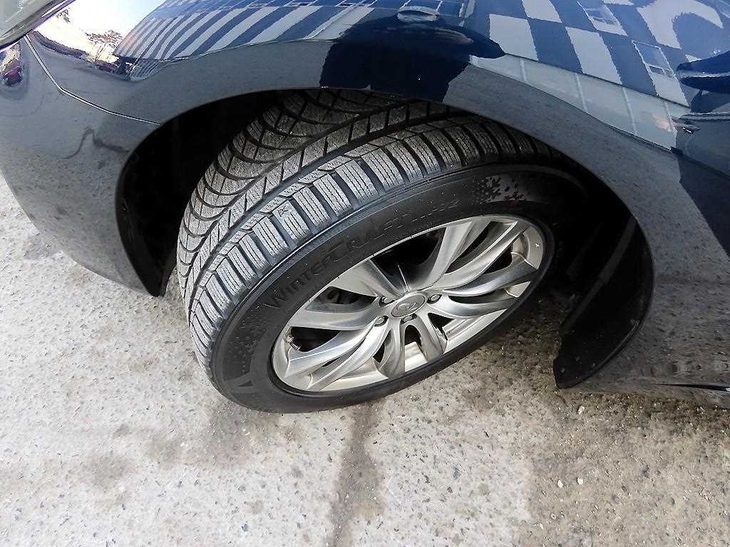 인피니티 Q Q70 3.7스타일 이미지 20