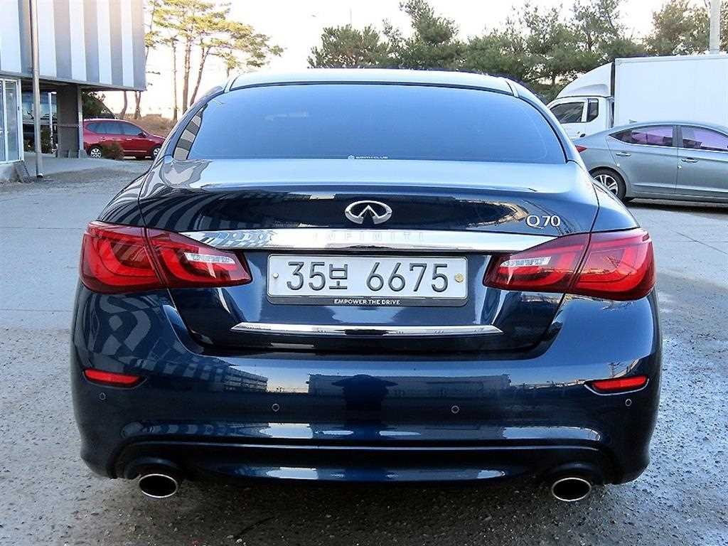 인피니티 Q Q70 3.7스타일 이미지 4