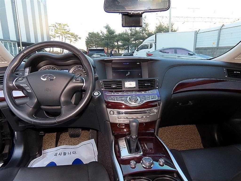 인피니티 Q Q70 3.7스타일 이미지 7
