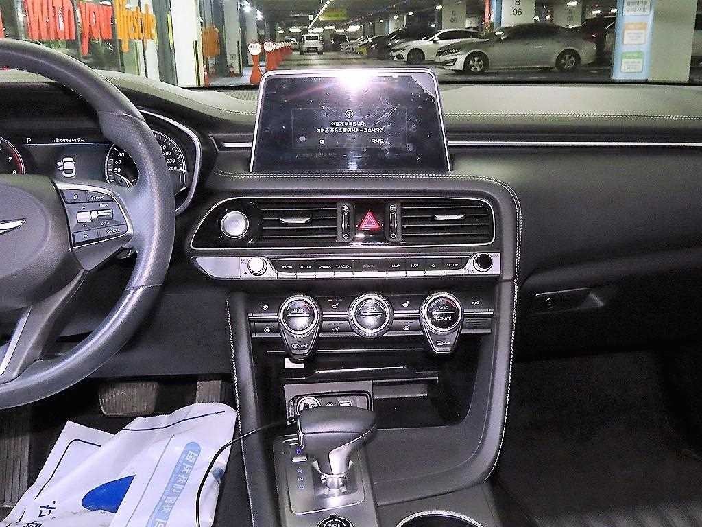 제네시스 G70 2.0T 엘리트 이미지 11