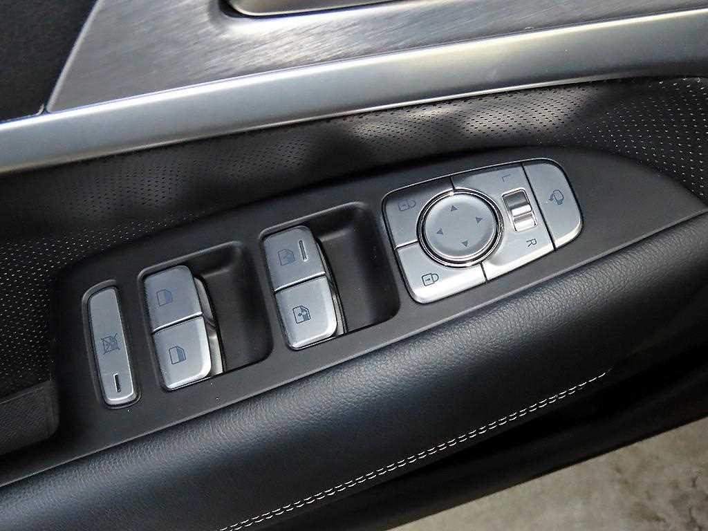 제네시스 G70 2.0T 엘리트 이미지 13