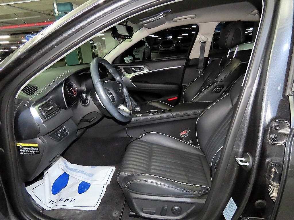 제네시스 G70 2.0T 엘리트 이미지 6
