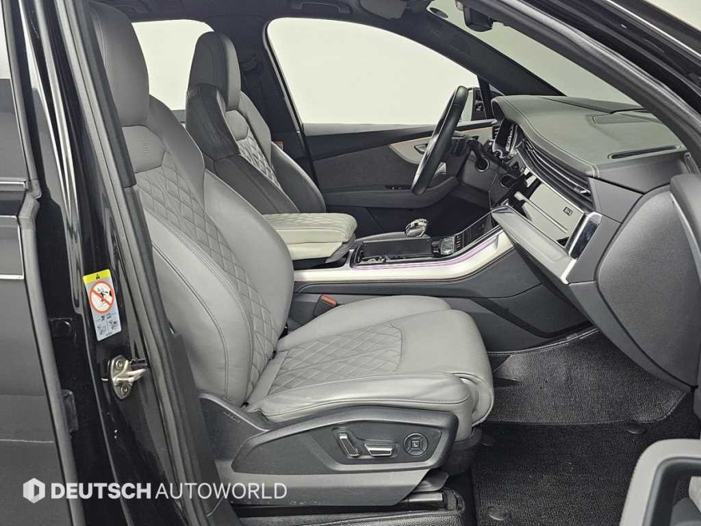 아우디 Q7 Q7 (4M) 55 TFSI 콰트로 프리미엄 이미지 10