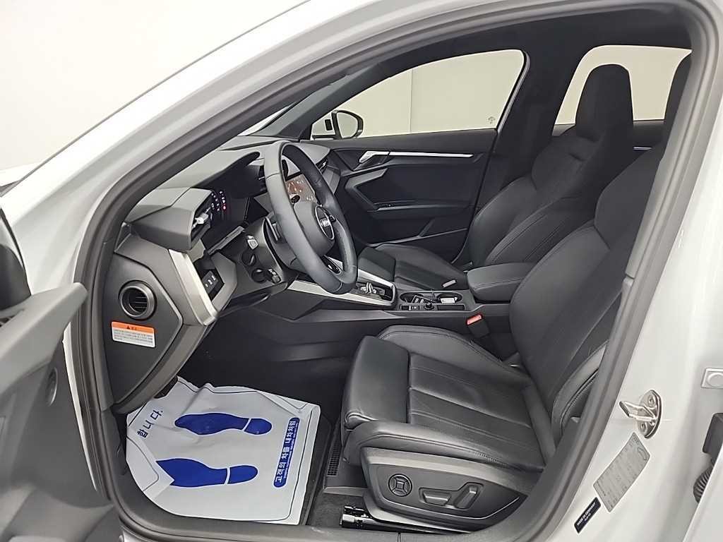 아우디 A3 A3(8Y) 40 TFSI 프리미엄 이미지 11