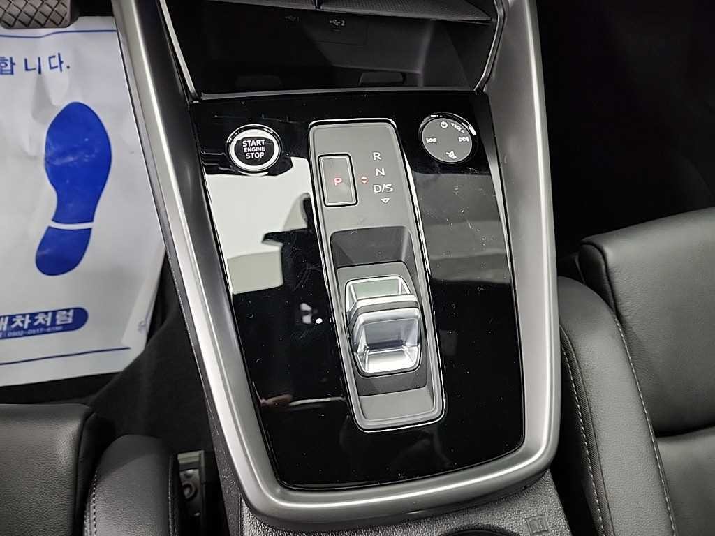 아우디 A3 A3(8Y) 40 TFSI 프리미엄 이미지 8
