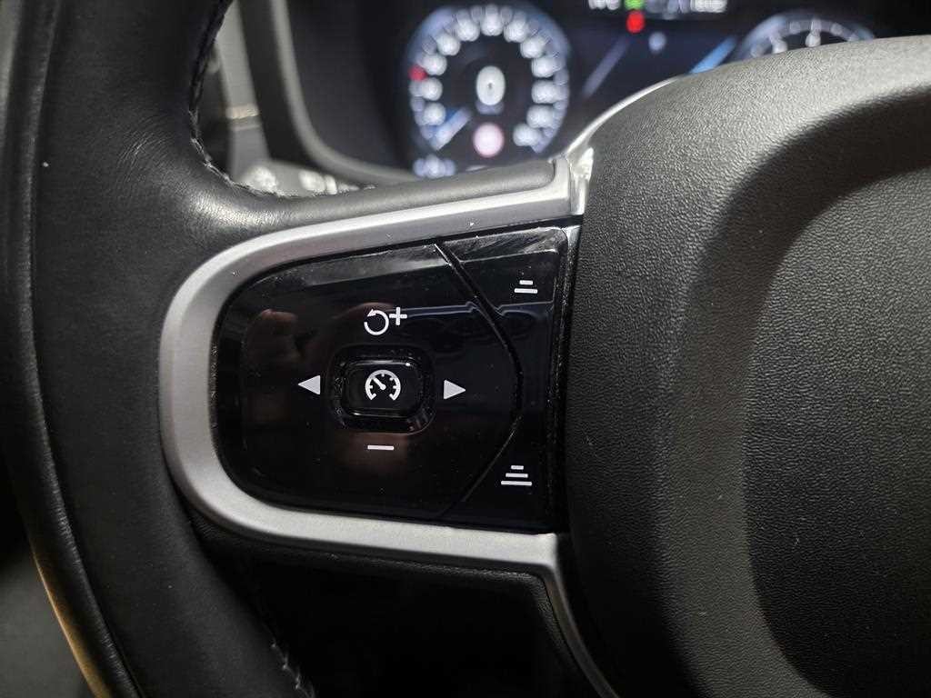 볼보 V60 V60 크로스 컨트리 2세대 2.0 B5 프로 AWD 이미지 14