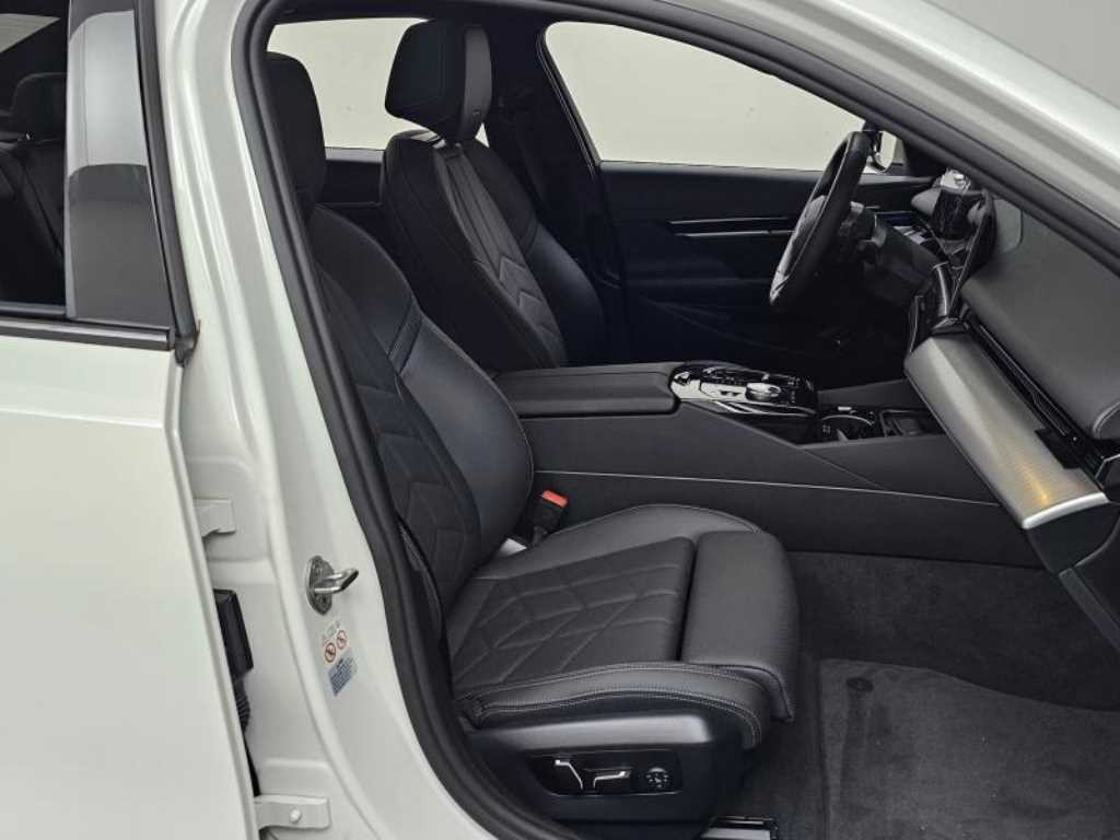 BMW 5시리즈 5시리즈 (G60) 520i M 스포츠 이미지 10
