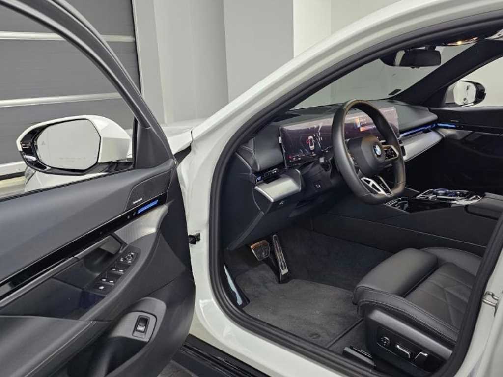 BMW 5시리즈 5시리즈 (G60) 520i M 스포츠 이미지 11