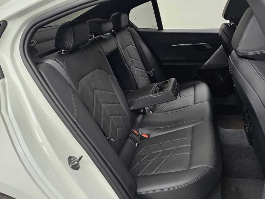 BMW 5시리즈 5시리즈 (G60) 520i M 스포츠 이미지 12