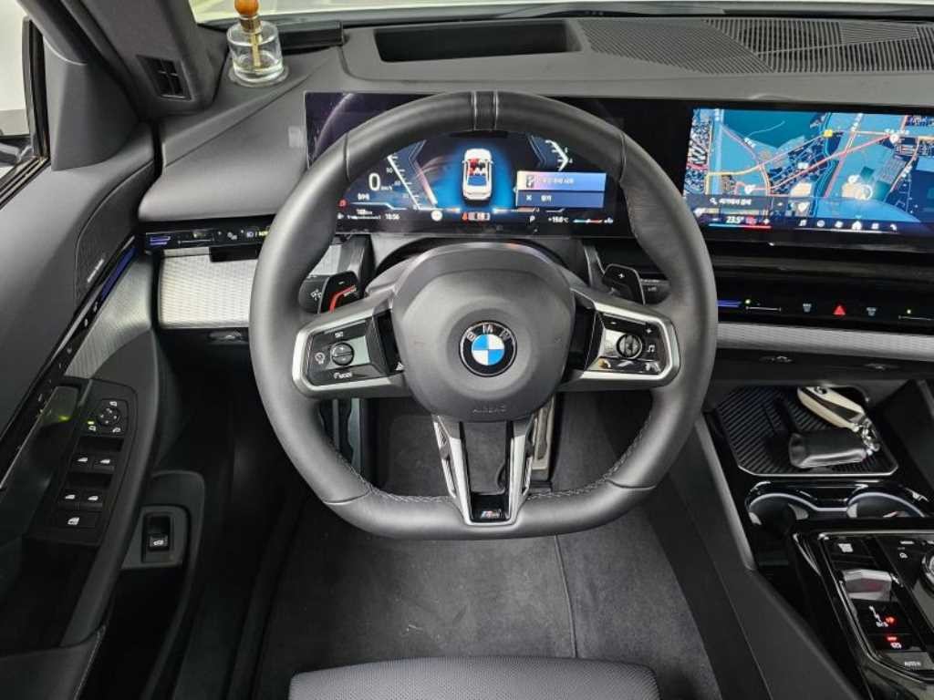 BMW 5시리즈 5시리즈 (G60) 520i M 스포츠 이미지 13