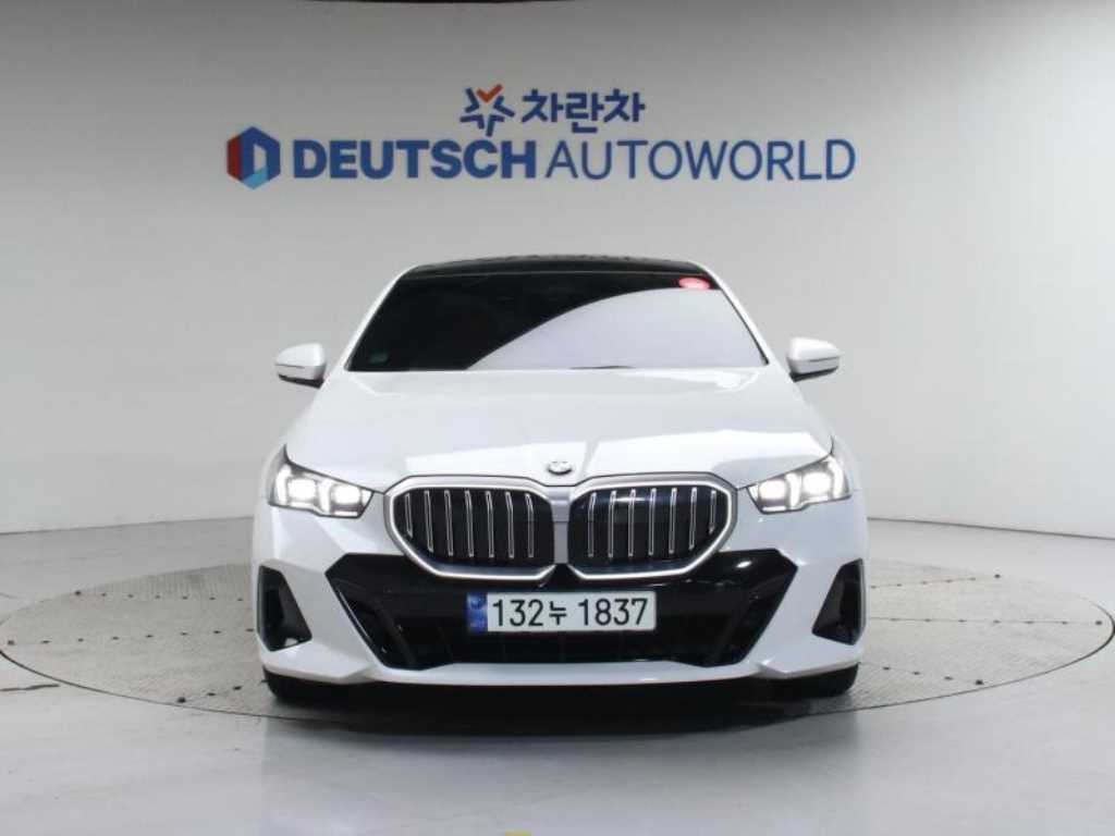 BMW 5시리즈 5시리즈 (G60) 520i M 스포츠 이미지 3
