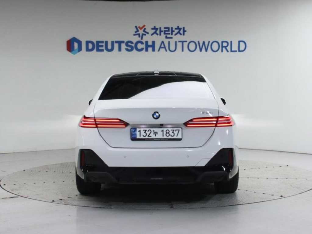 BMW 5시리즈 5시리즈 (G60) 520i M 스포츠 이미지 4