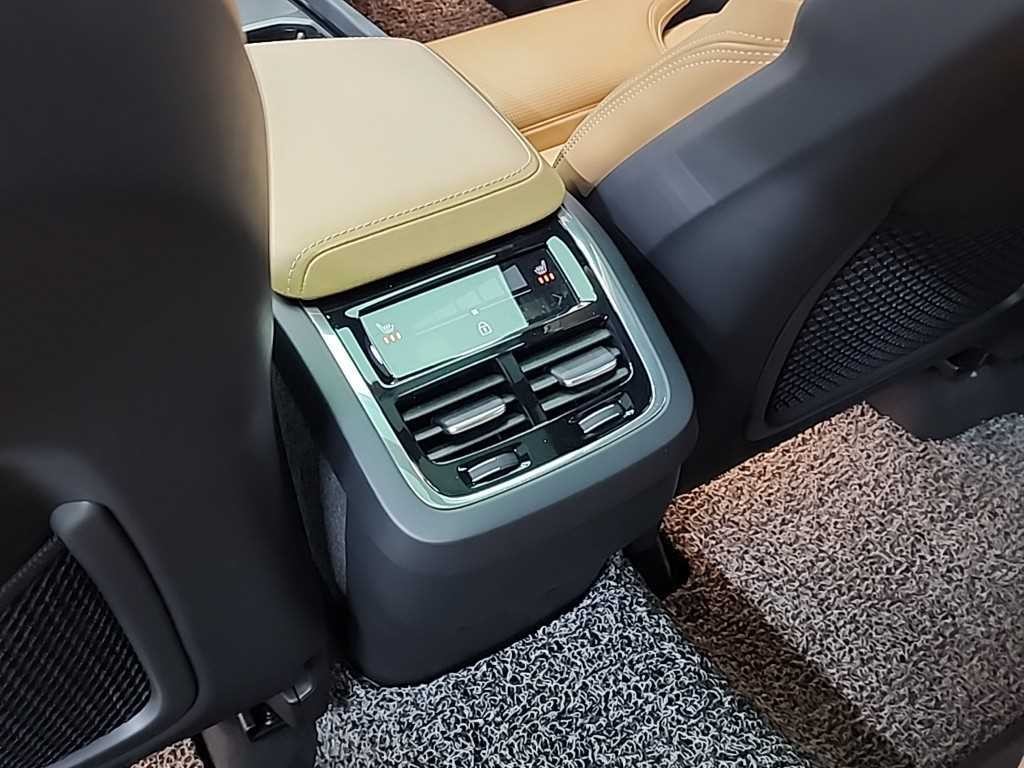 볼보 XC60 XC60(2세대) B5 AWD 인스크립션 이미지 13