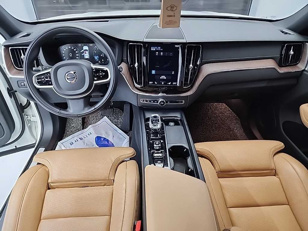 볼보 XC60 XC60(2세대) B5 AWD 인스크립션 이미지 7