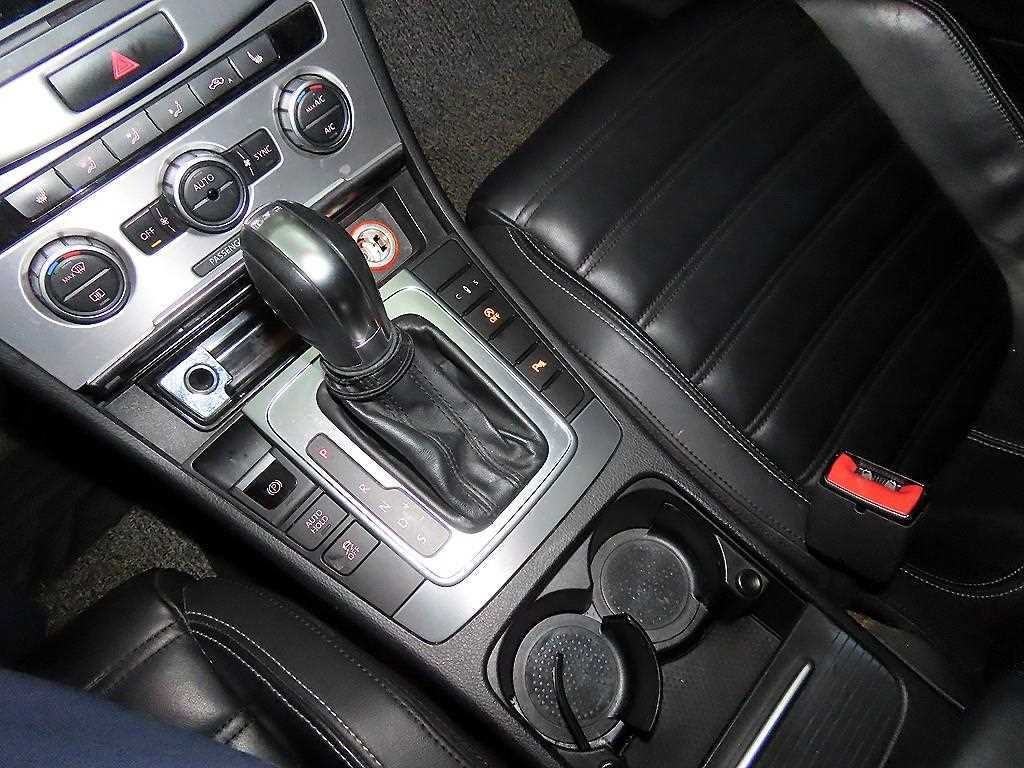 폭스바겐 CC 뉴 CC 2.0 TDI 블루모션 이미지 12