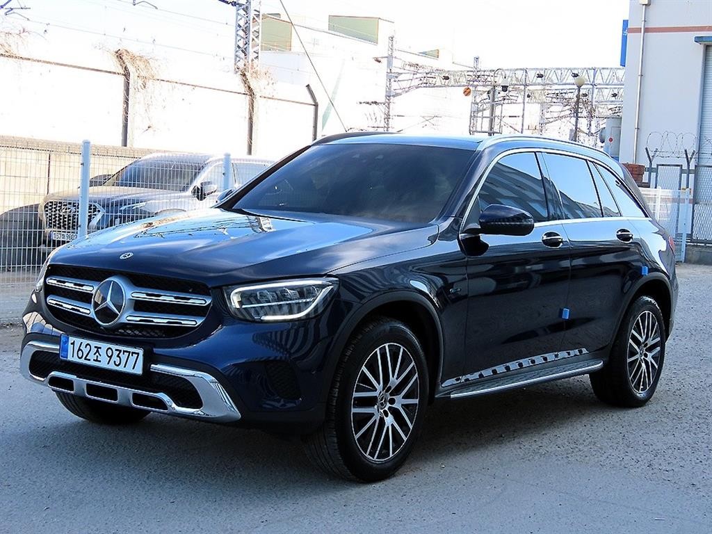 벤츠 GLC 클래스 GLC클래스 X253 GLC 300 e 4MATIC 이미지 2