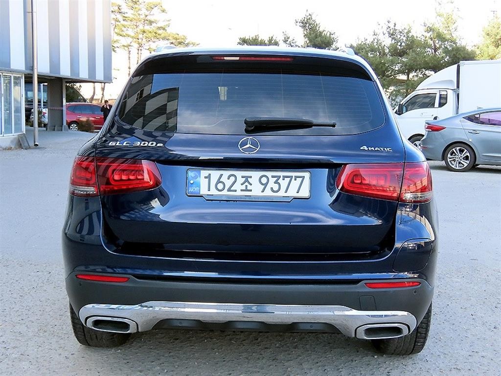 벤츠 GLC 클래스 GLC클래스 X253 GLC 300 e 4MATIC 이미지 4