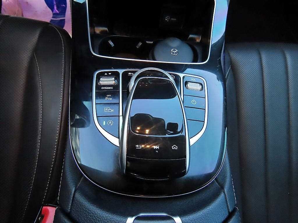벤츠 E 클래스 E-클래스 W213 E300 4MATIC 아방가르드 이미지 13