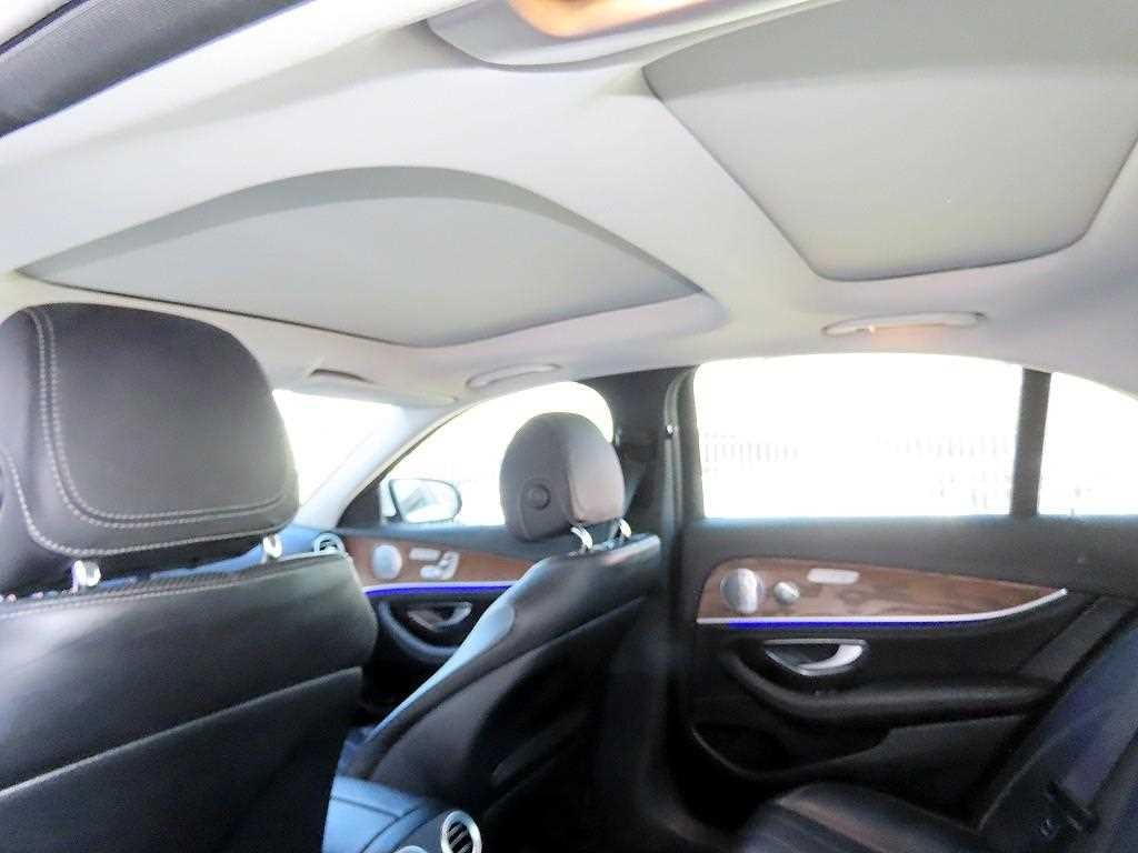 벤츠 E 클래스 E-클래스 W213 E300 4MATIC 아방가르드 이미지 16