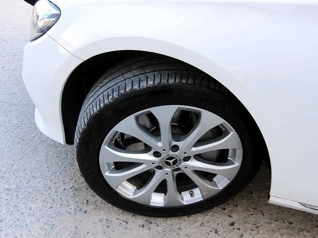 벤츠 E 클래스 E-클래스 W213 E300 4MATIC 아방가르드 이미지 20