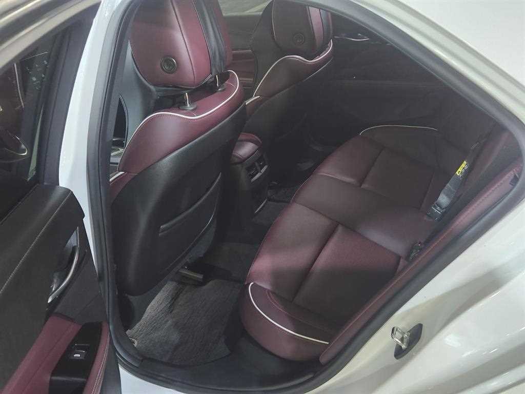 캐딜락 CT4 2.0 스포츠 이미지 8