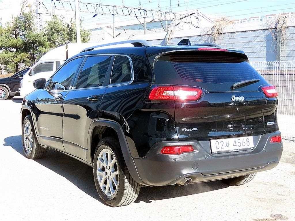 지프 체로키 체로키(KL) 2.4 론지튜드 AWD 이미지 3