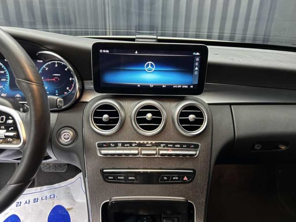 벤츠 C 클래스 C클래스 W205 C220 d 4MATIC 아방가르드 이미지 9