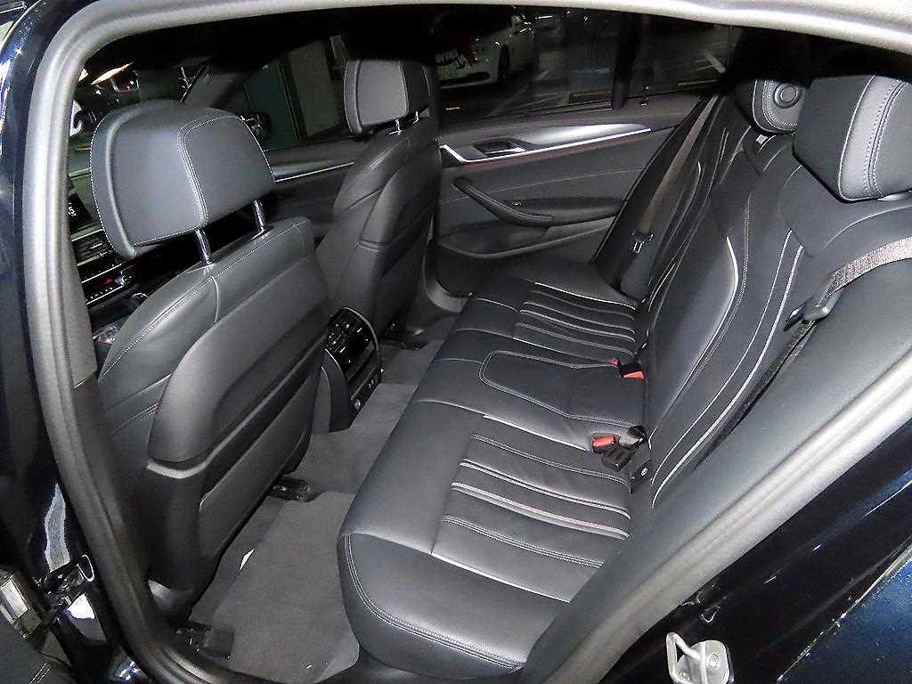 BMW 5시리즈 5시리즈 (G30) 520i M 스포츠 이미지 7