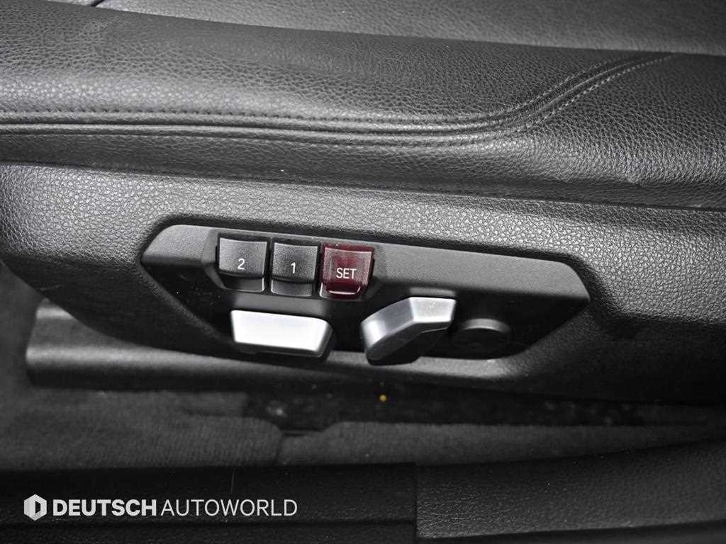 BMW 3시리즈 3시리즈 (F30) 320d 이미지 17