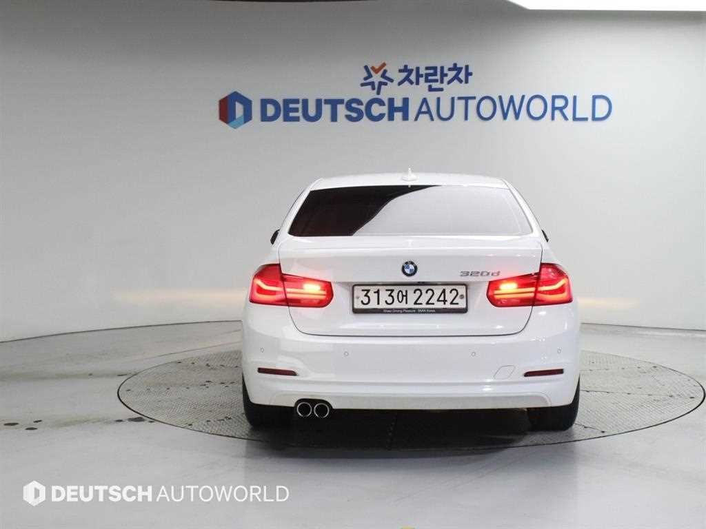 BMW 3시리즈 3시리즈 (F30) 320d 이미지 4