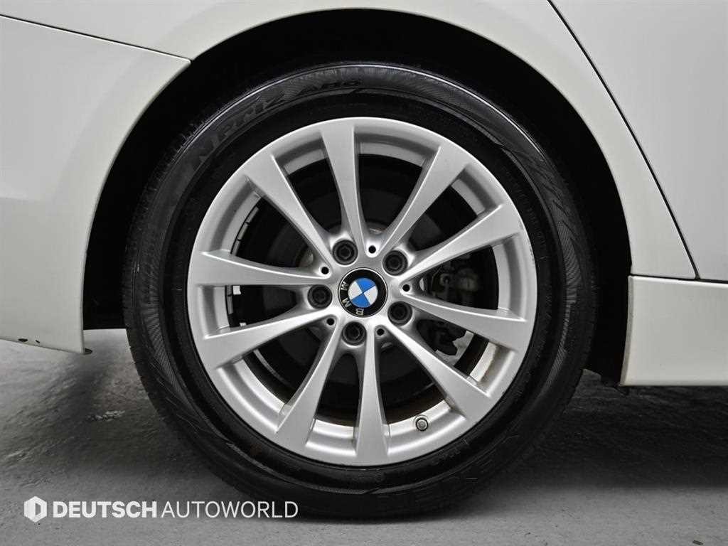 BMW 3시리즈 3시리즈 (F30) 320d 이미지 5