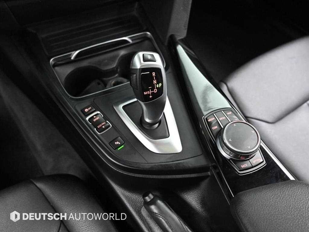 BMW 3시리즈 3시리즈 (F30) 320d 이미지 9