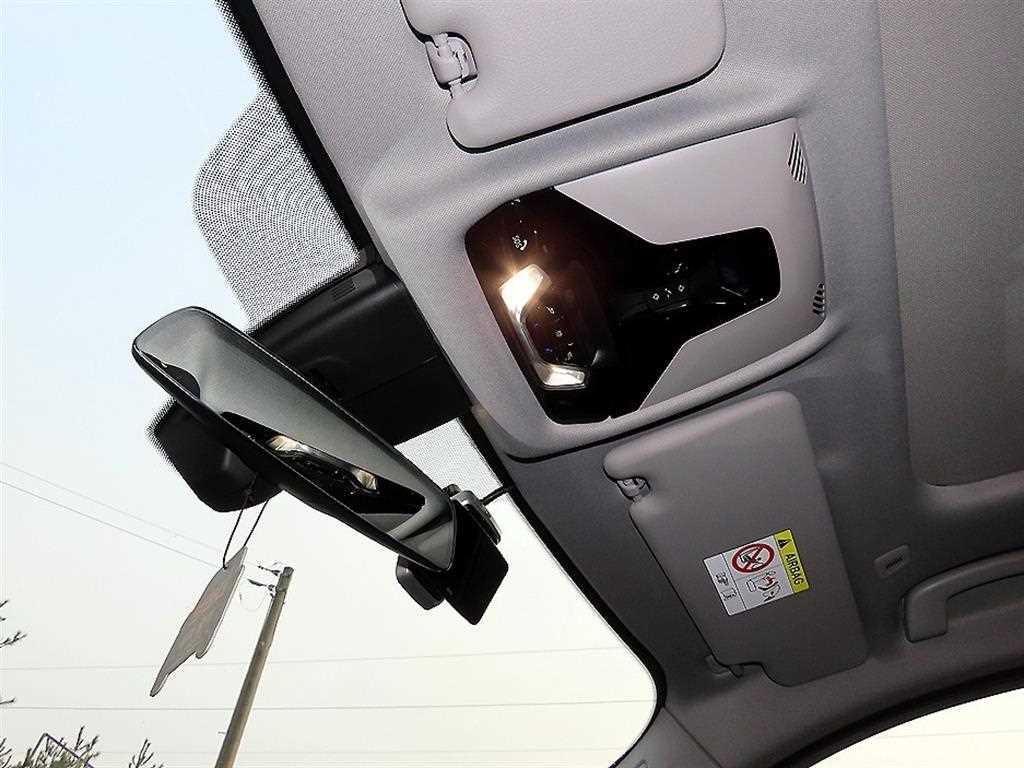 BMW 1시리즈 1시리즈 (F40) 120i 스포츠 이미지 16