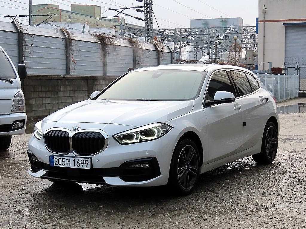 BMW 1시리즈 1시리즈 (F40) 120i 스포츠 이미지 2