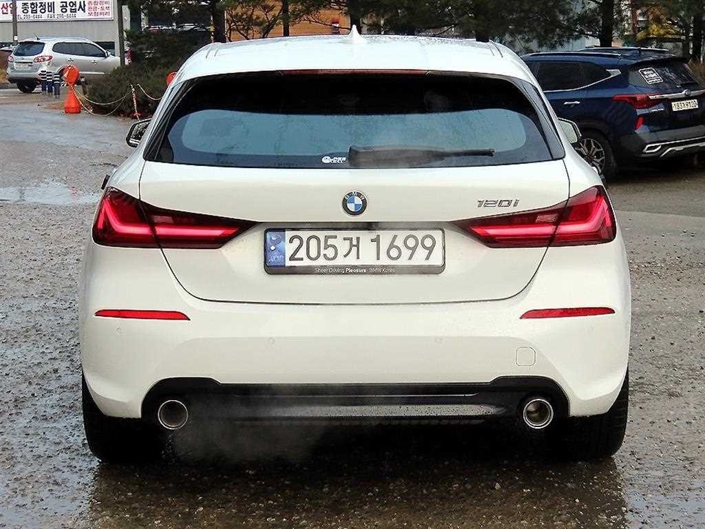 BMW 1시리즈 1시리즈 (F40) 120i 스포츠 이미지 4