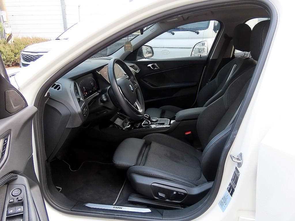 BMW 1시리즈 1시리즈 (F40) 120i 스포츠 이미지 5