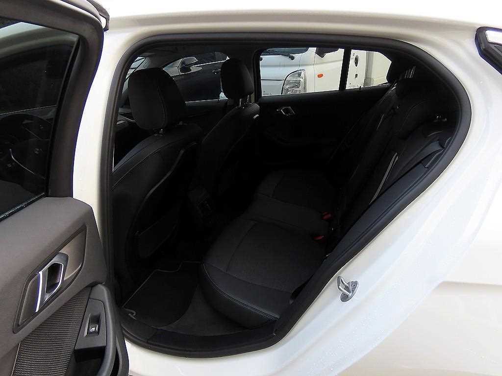 BMW 1시리즈 1시리즈 (F40) 120i 스포츠 이미지 6
