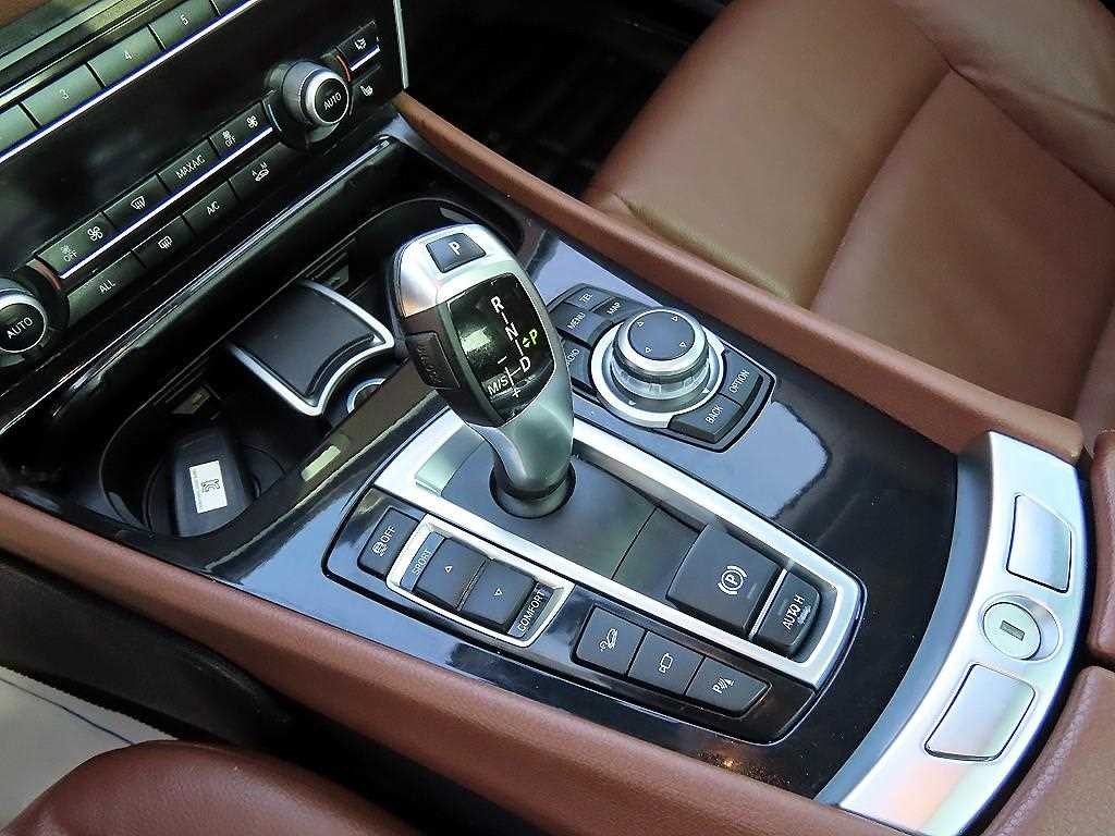 BMW 그란투리스모 5시리즈 GT (F07) GT 30d xDRIVE 이미지 12